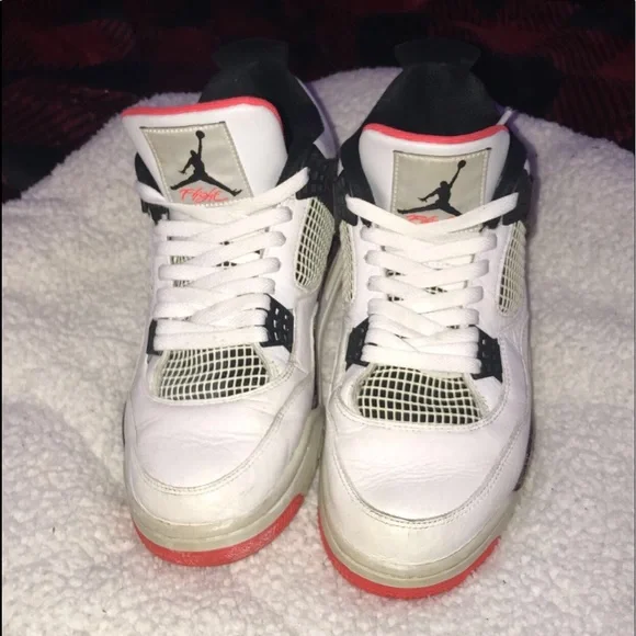 JORDAN 4 NOSTALGIA🔥 - Picture 3 of 5